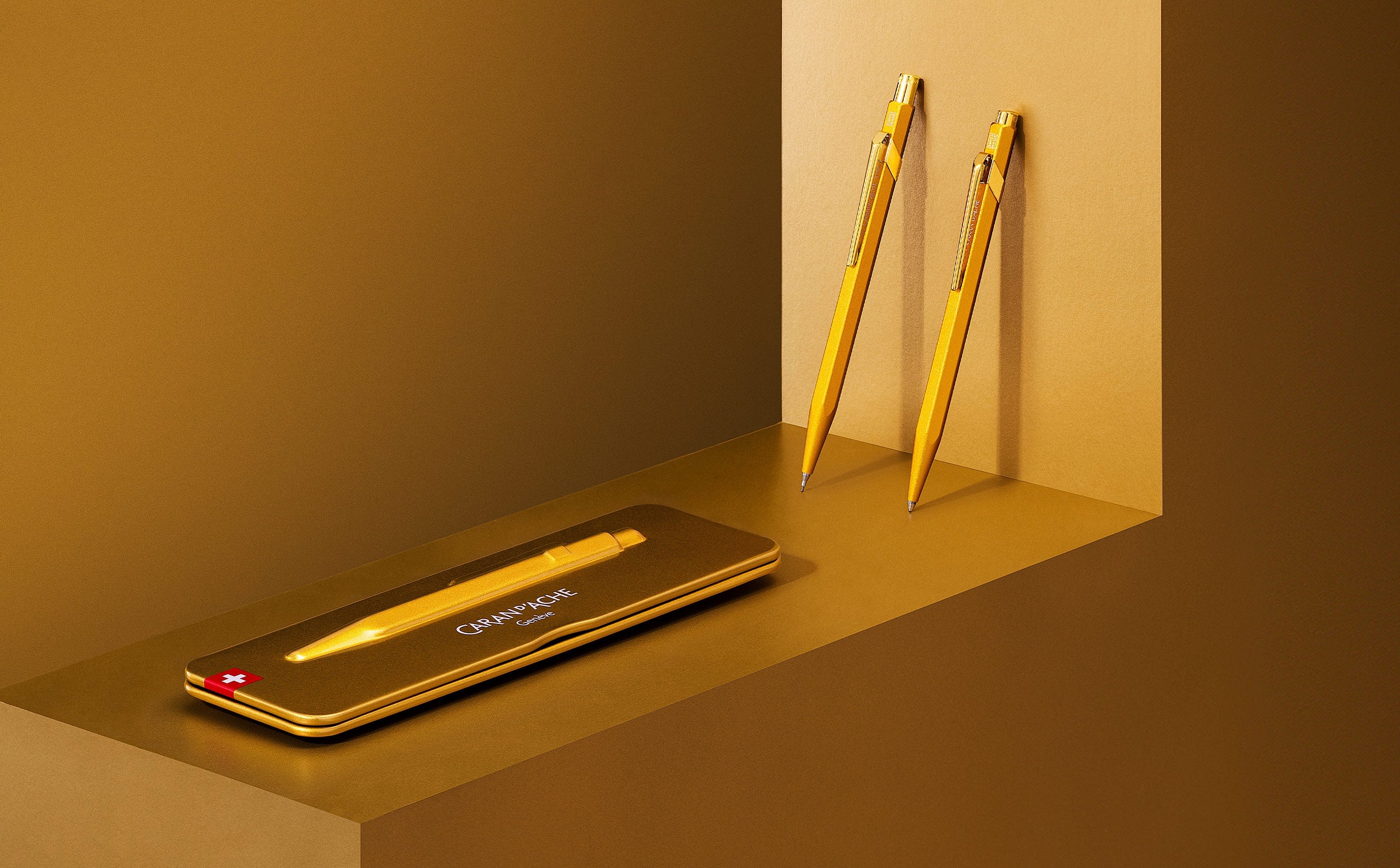 caran-d-ache-849-gold